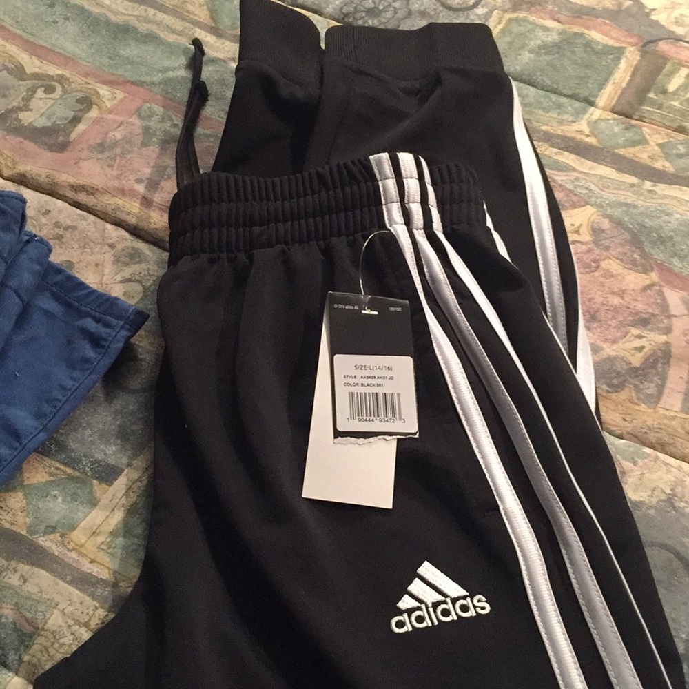 Boys NWT size large (14-16) Adidas joggers .